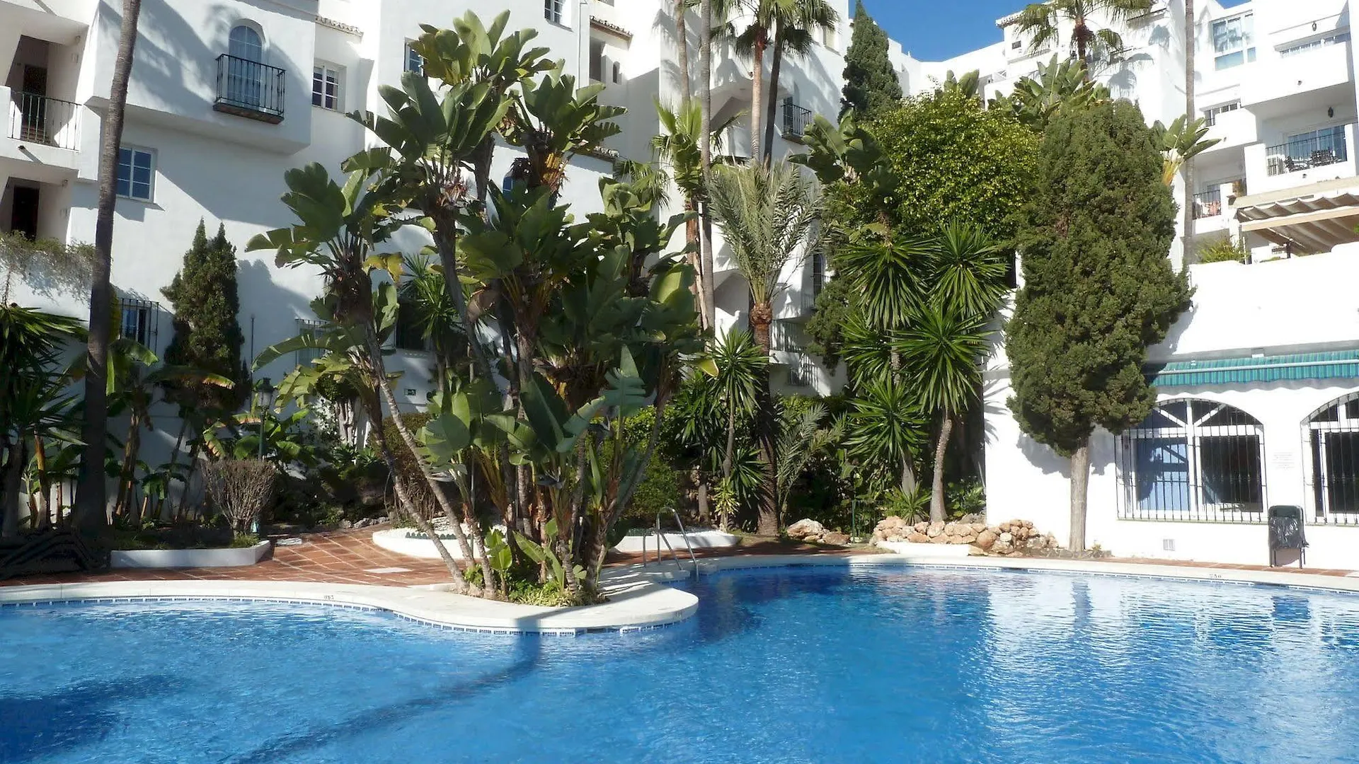 Royal Oasis Club At Pueblo Quinta Aparthotel Benalmadena