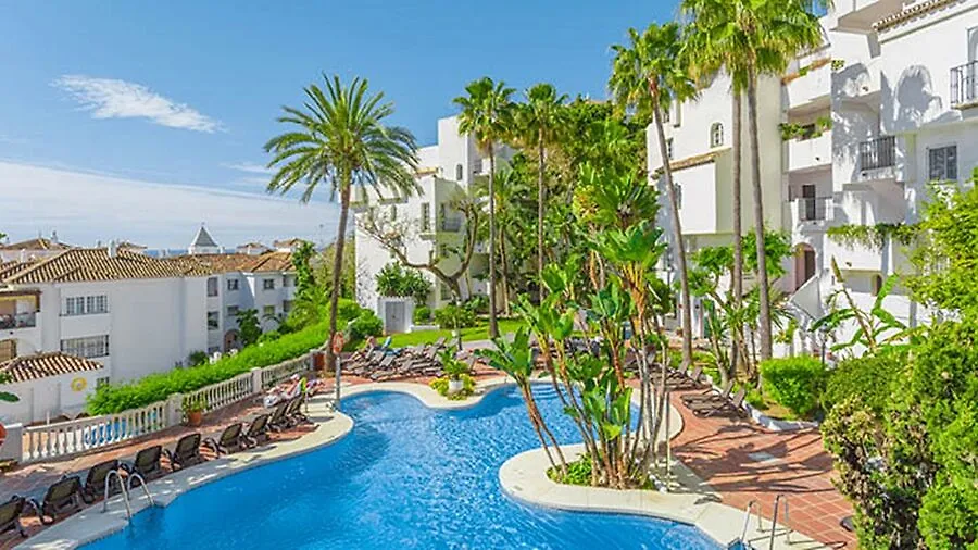 Royal Oasis Club At Pueblo Quinta Aparthotel Benalmadena